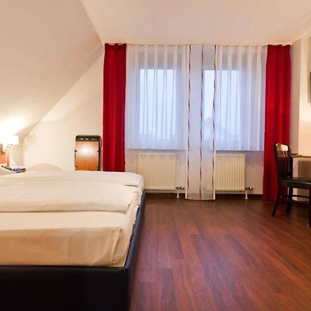 Hotel Domino Stuttgart Exterior photo