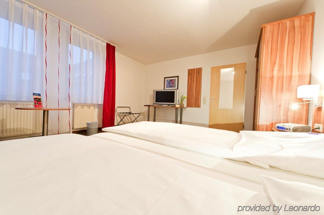 Hotel Domino Stuttgart Exterior photo